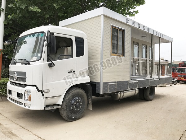 東風(fēng)天錦移動(dòng)廁所車(chē)
