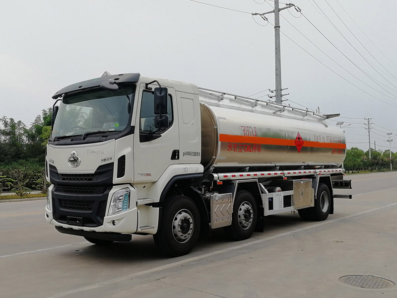 柳汽小三軸24.7方鋁合金運(yùn)油車(chē)